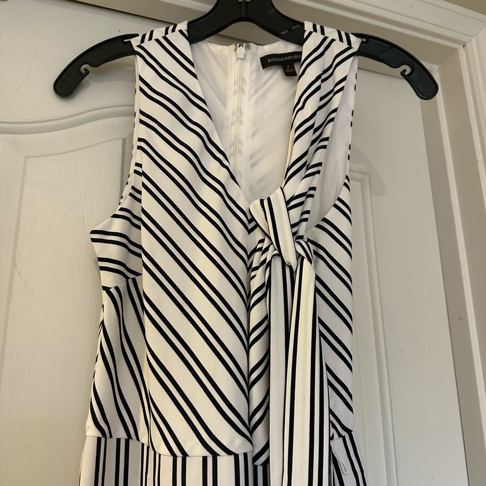 Banana Republic Striped Sleeveless cropped jumpsuit - Picture 4 of 9